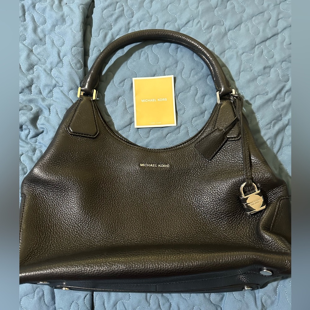 Michael Kors (MK) Shoulder Bag